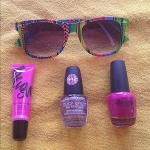 Summer pack! Sunglasses, nail polish, lipgloss!